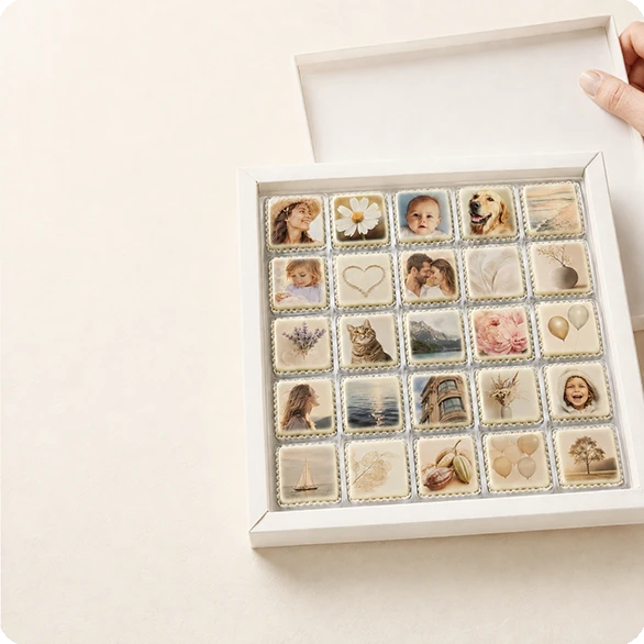 Coverbild mit einer personalisierten 25er Pralinenbox. Der Link geht auf Fotopralinen entdecken.